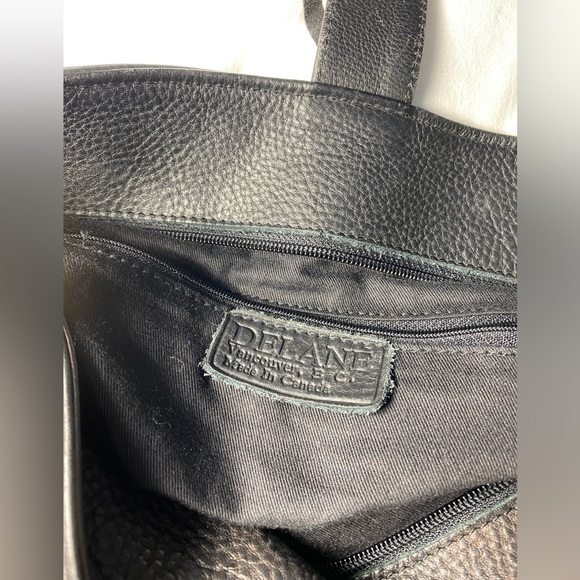 ** SOLD ** Leather Delane Purse with gold hardware. - Picture 5 of 7